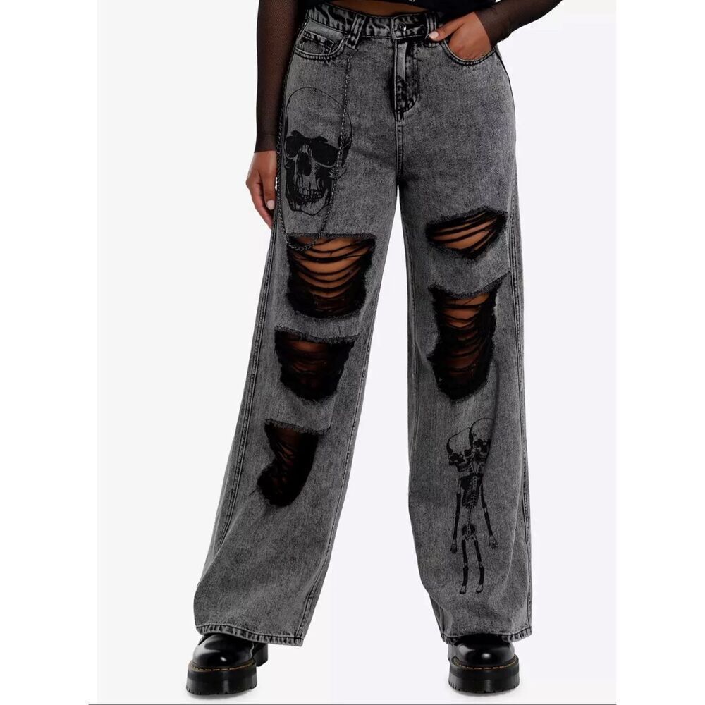 Hot Topic Black Faded Wash Skull Side Chain Wide Leg Jeans Size 7/30” Nwot